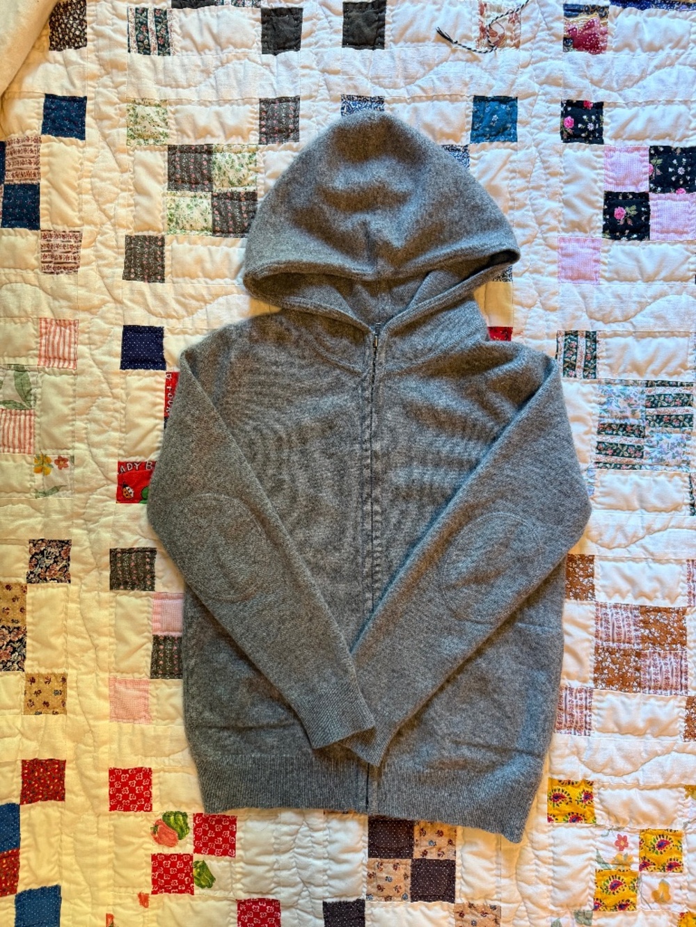 Kid’s Eric Bompard gray cashmere sweater/hoodie unisex size 8